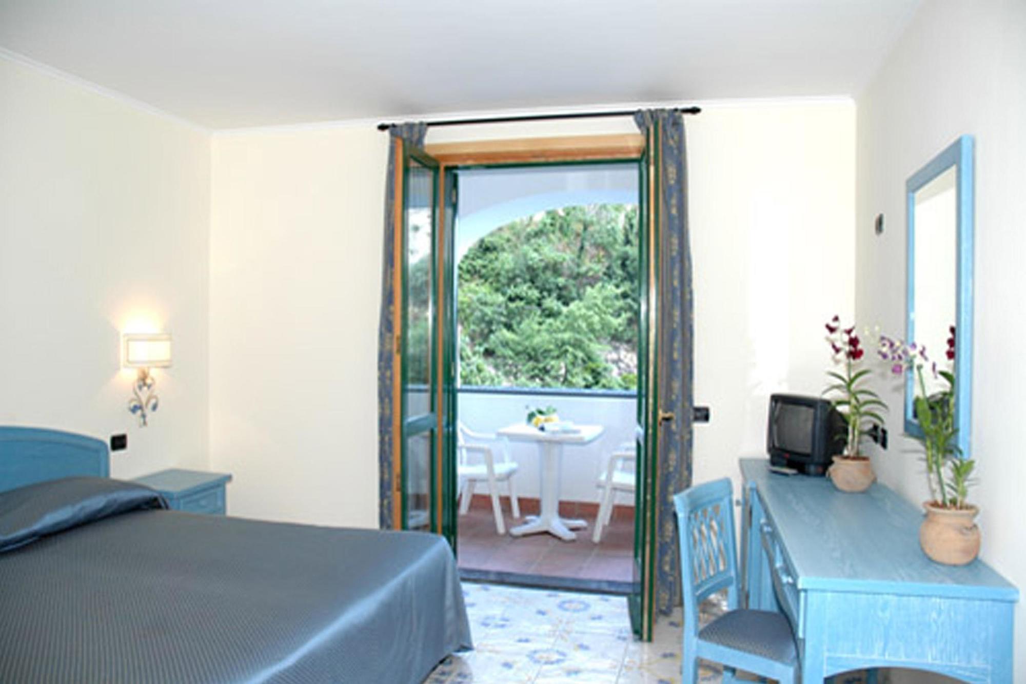 Hotel La Pergola Amalfi Exterior foto