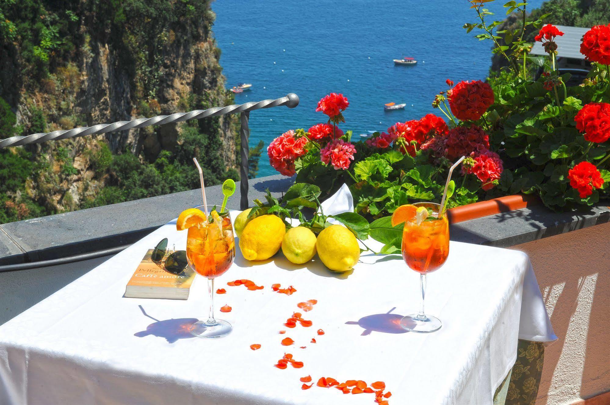 Hotel La Pergola Amalfi Exterior foto